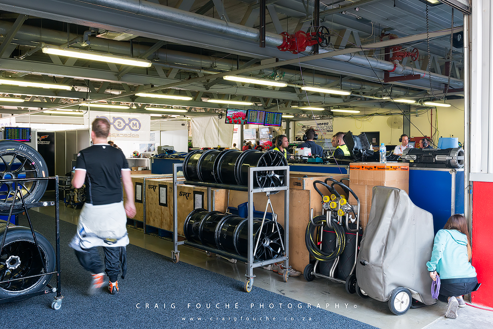 2017 Dubai 24H - Team Garage