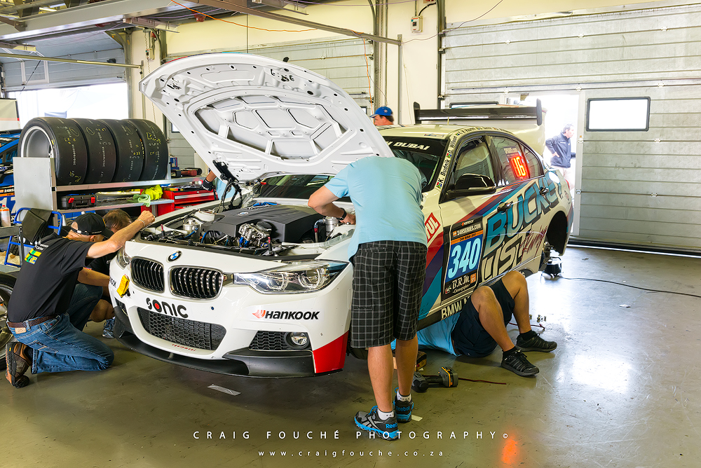 2017 Dubai 24H - Bucket List Racing Garage