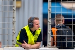 2017 Dubai 24H - Pit Wall Teams Looking On